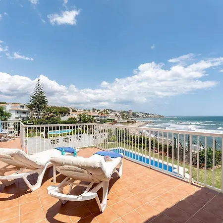 Villa Beachfront Mijas: 4-bedroom Retreat With Private Pool
