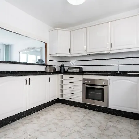 Beachfront Mijas: 4-bedroom Retreat With Private Pool * Sitio de Calahonda