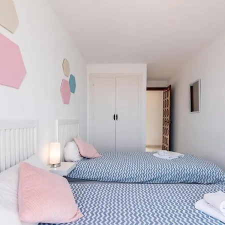 Beachfront Mijas: 4-bedroom Retreat With Private Pool Villa Sitio de Calahonda